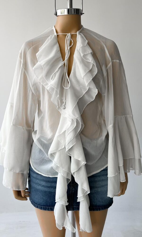 blusa volados