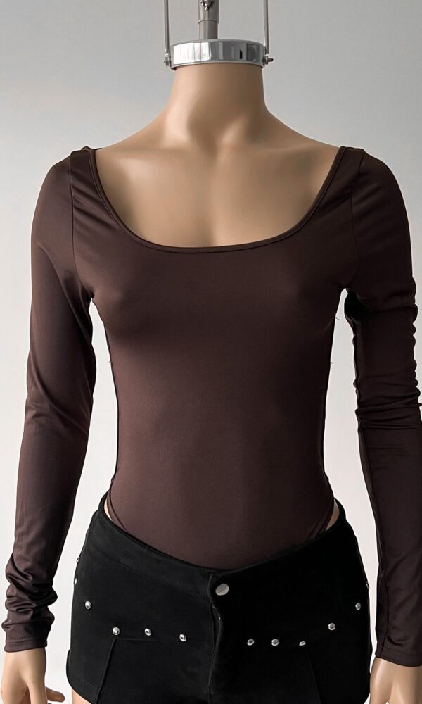 body micro con tiras